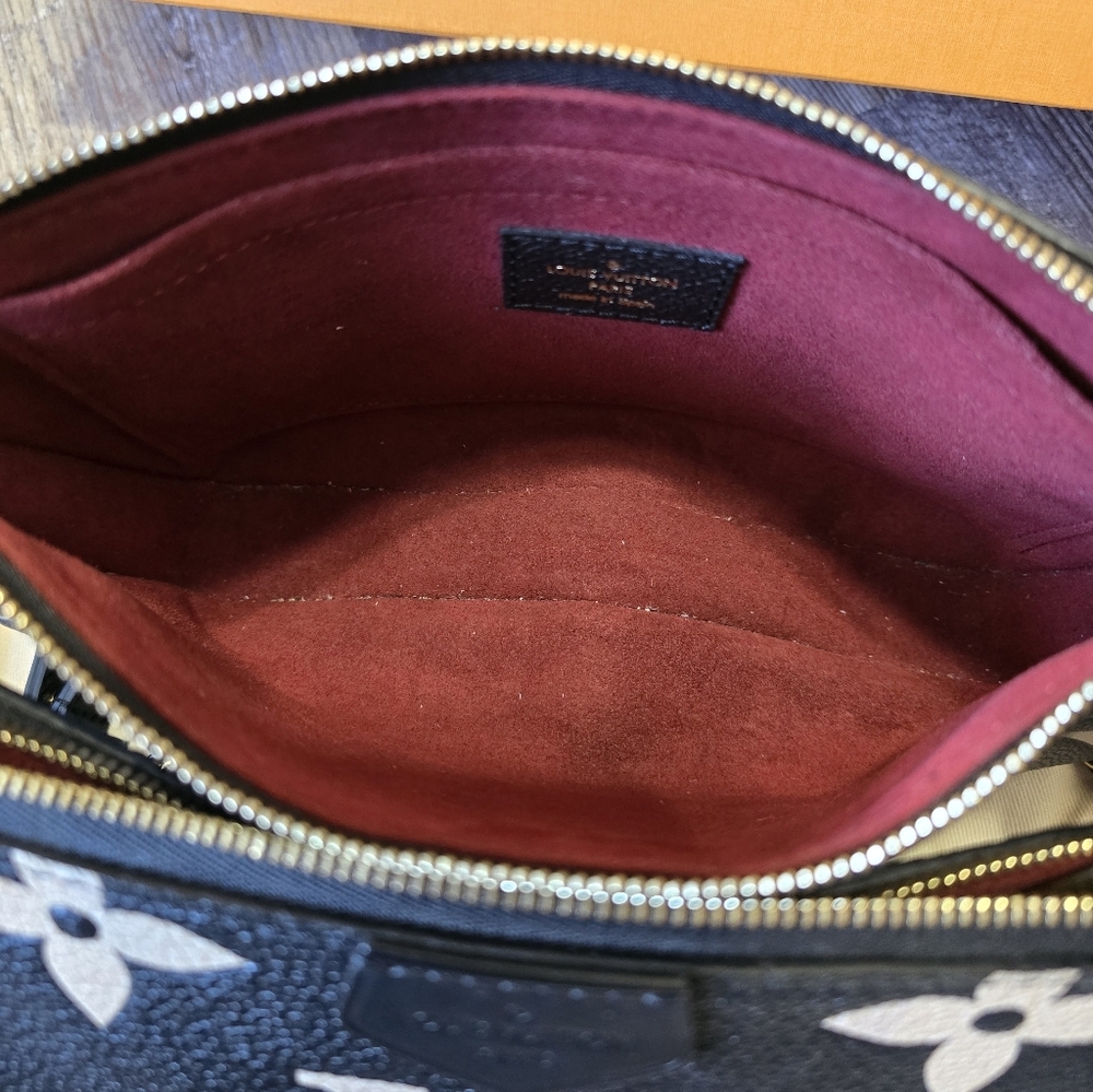 Louis Vuitton Multi Pochette Accessoires Bicolor Monogram Empreinte - Picture 12 of 17